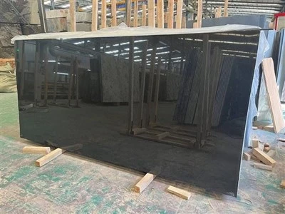 مطلق سیاہ سلیبس